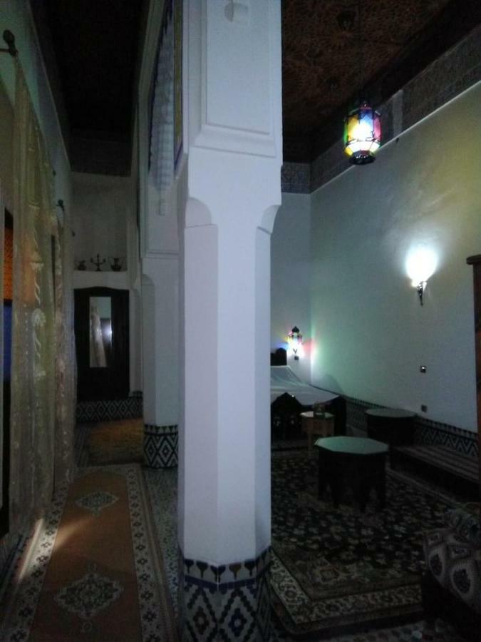 Riad Yanis Hotel แมกเนส ภายนอก รูปภาพ