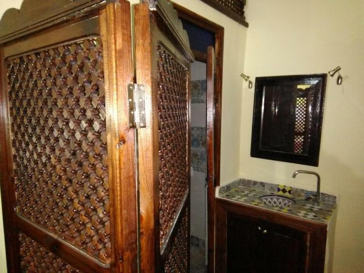 Riad Yanis Hotel แมกเนส ภายนอก รูปภาพ