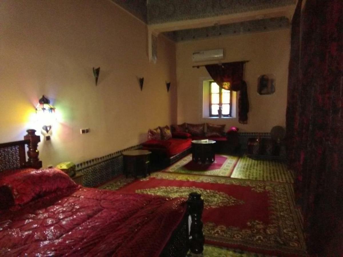 Riad Yanis Hotel แมกเนส ภายนอก รูปภาพ