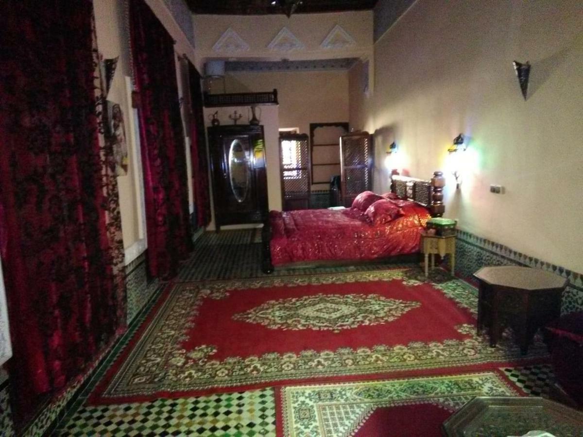 Riad Yanis Hotel แมกเนส ภายนอก รูปภาพ