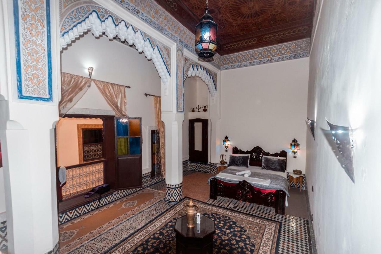 Riad Yanis Hotel แมกเนส ภายนอก รูปภาพ
