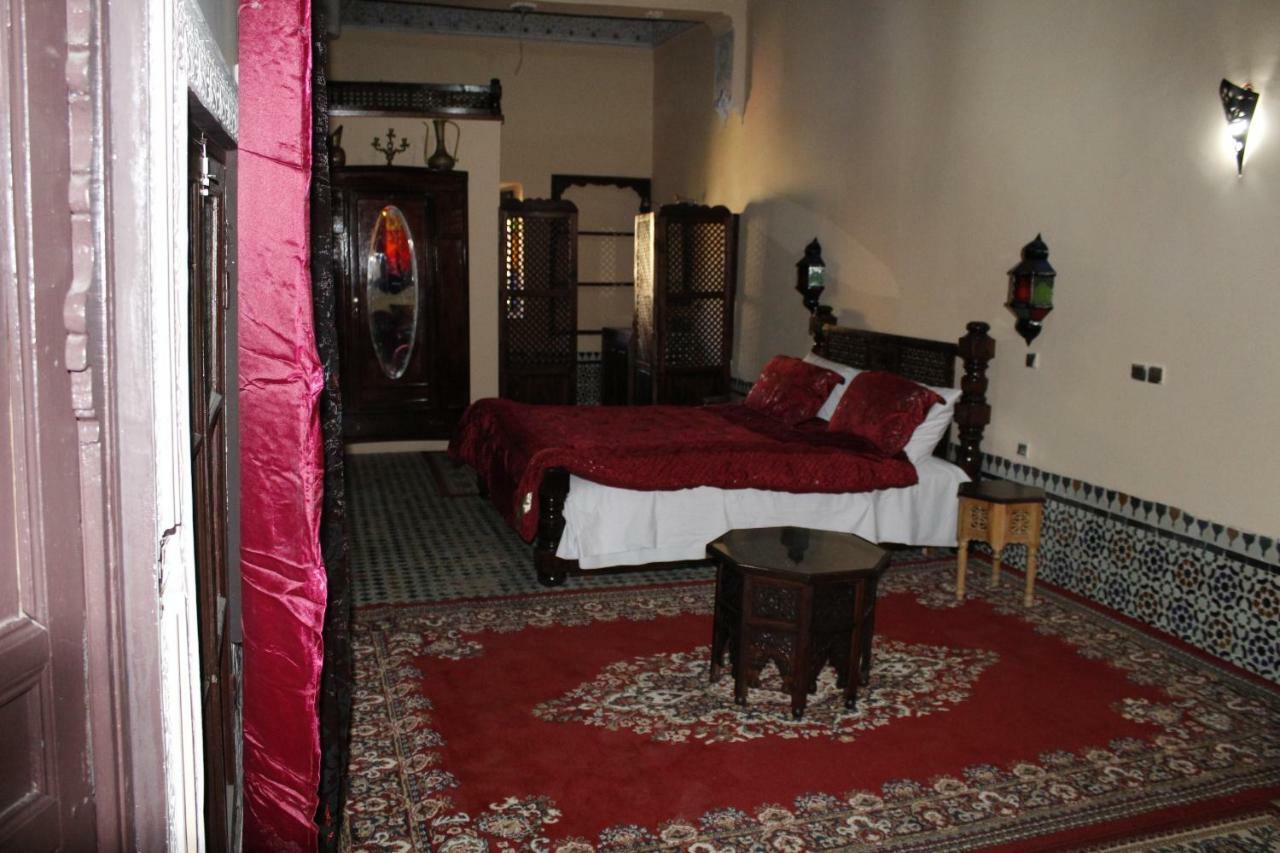 Riad Yanis Hotel แมกเนส ภายนอก รูปภาพ