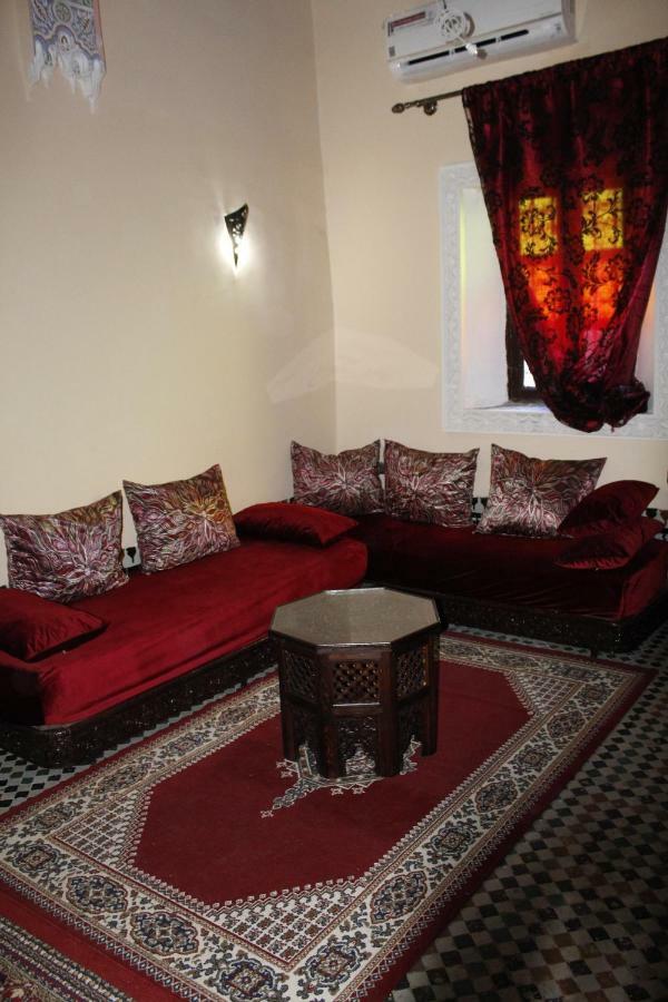 Riad Yanis Hotel แมกเนส ภายนอก รูปภาพ